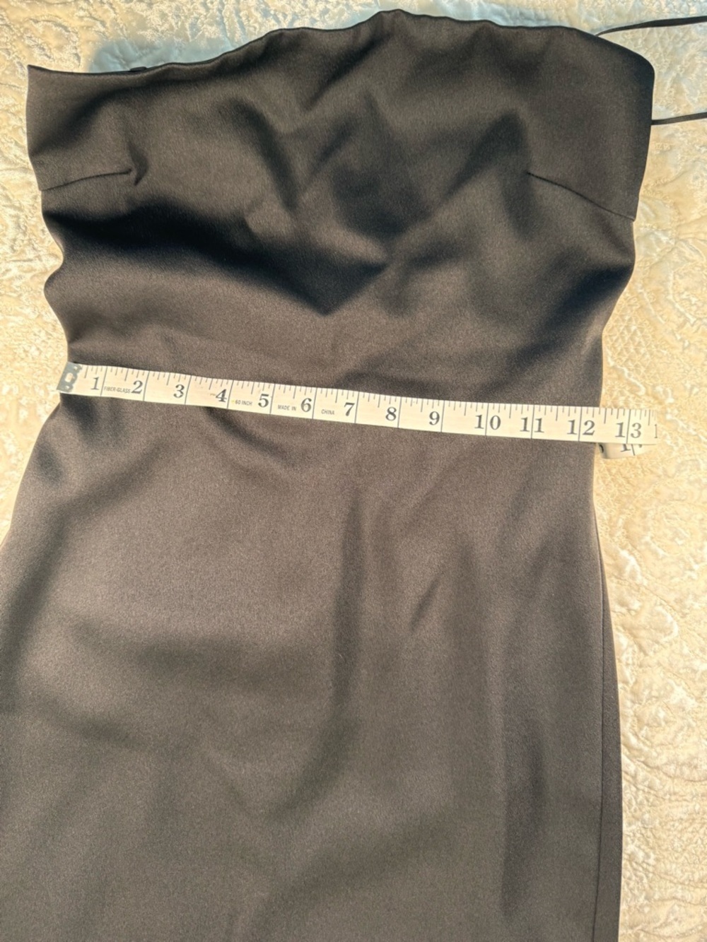 Lucy Paris Strapless Black Feather-Hem Midi Dress *no straps but not necessary - Picture 4 of 5